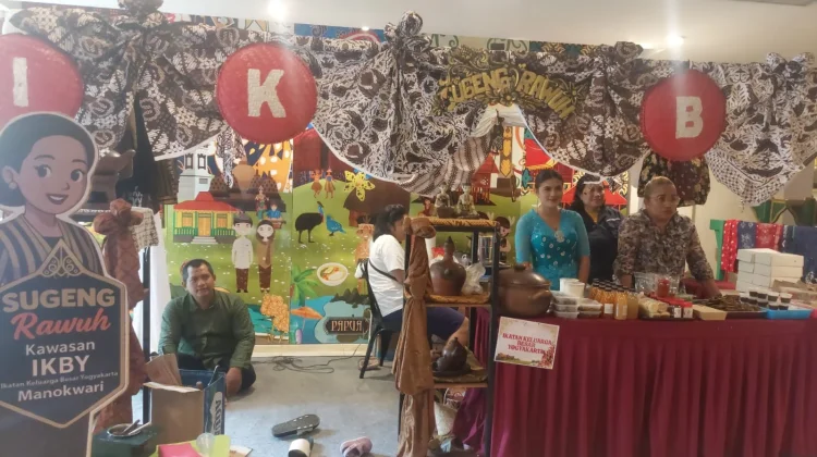 Stan Pameran IKBY Padukan UMKM dan Edukasi Budaya Yogyakarta