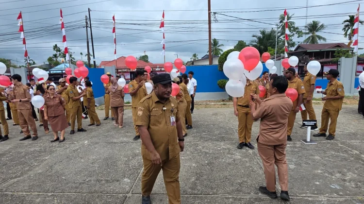 Dishub Bintuni Ajak Pegawai Perkuat Disiplin Sambut HUT RI Ke-81