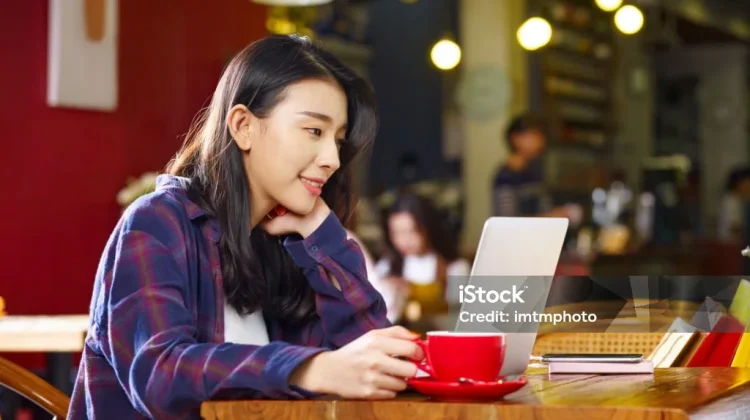 Cafe Kini Jadi Tempat Favorit untuk Bekerja