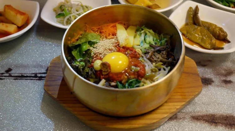 Bolehkah Ibu Hamil Makan Bibimbap? Ketahui Aturan Amannya