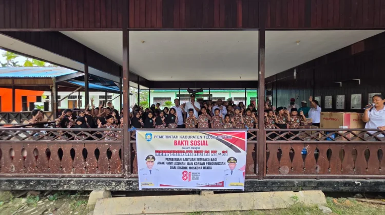 Berbagi Kebahagiaan Kemerdekaan, Pemda Teluk Bintuni Bagikan Sembako dan Kulkas