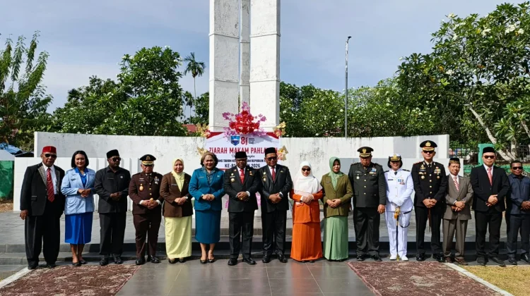 Bupati Manokwari Hermus Indou Ajak Masyarakat Teladani Semangat Pahlawan