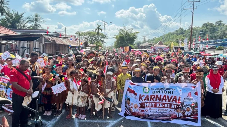 Karnaval Budaya, Dari Rumah Adat hingga Cita-Cita, Merdeka di Jalanan Bintuni