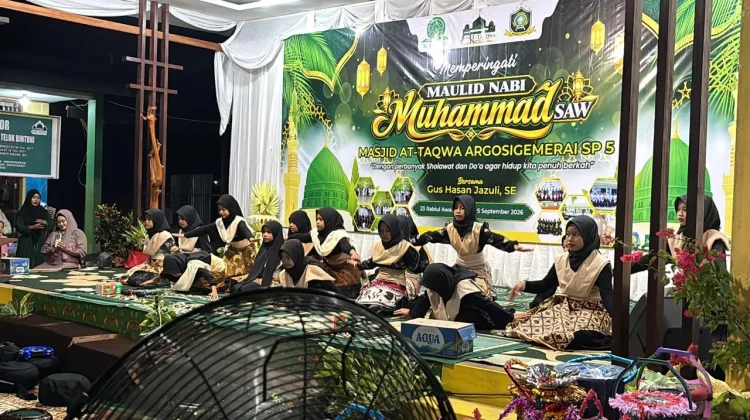 Maulid Nabi di SP 5 Bintuni Meriah, Perkuat Ukhuwah dan Silaturahmi