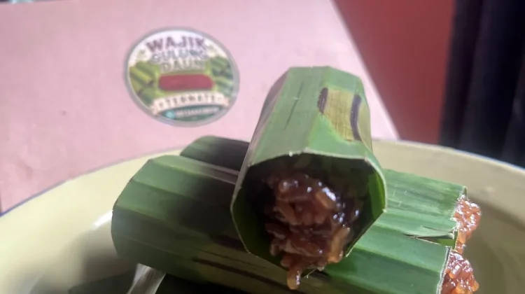 Wajik Gulung Daun, Kuliner Tradisional yang Manis dan Sarat Cita Rasa