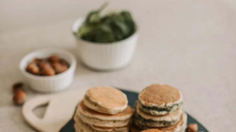 Sarapan Praktis dan Bergizi dengan Pancake Oatmeal Pisang dan Smoothie Oatmeal