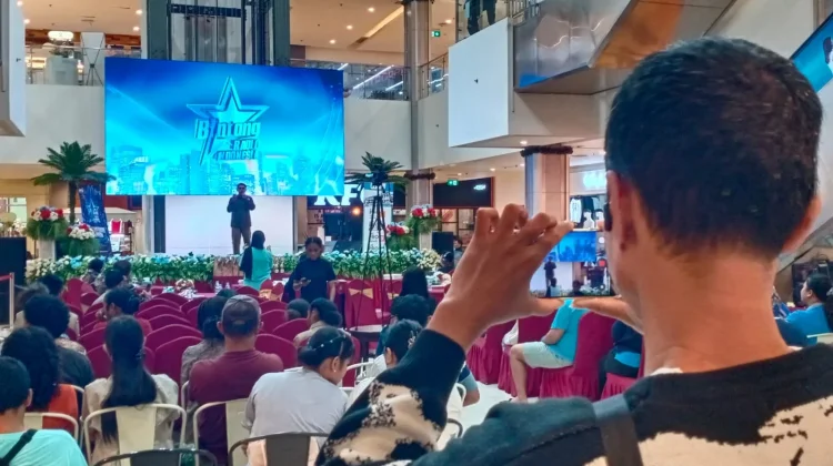Pengunjung MCM Apresiasi Penampilan Finalis Bintang Radio Indonesia