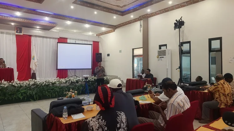 Polsek Manokwari Kota Imbau Peserta Pawai Hindari Miras dan Slogan SARA