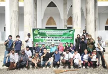Sambut Ramadhan 1447 H, Kemenag Pabar Bersihkan Masjid lewat Geber