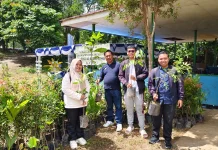Jaga Alam, Kanwil Kemenkum Pabar Ikut Aksi Tanam dan Bagi 1000 Pohon