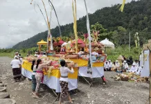 Umat Hindu Papua Barat Gelar Ritual Melasti Sambut Nyepi