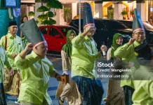 Meriahnya Tradisi Takbiran di Berbagai Penjuru Dunia