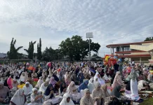 Ratusan Warga Padati RTP Borarsi saat Shalat Idul Fitri