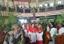 Ribuan Umat Katolik Manokwari Rayakan Minggu Palma dengan Khidmat