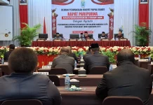 Gubernur Papua Barat Sampaikan LKPJ 2025 dalam Rapat Paripurna DPR Papua Barat