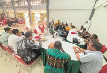 Pemkab Bintuni Fasilitasi Musyawarah Kompensasi Tanah Adat