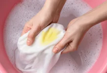 Cara Menghilangkan Noda Luntur pada Baju Putih