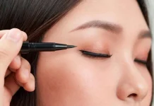 Cara memakai eyeliner yang mudah untuk pemula