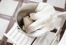 Beberapa penyebab baju putih menguning yang sering terjadi