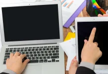 Tablet atau Laptop, Mana Lebih Cocok Buat Kuliah?