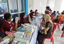 Warga Antusias Manfaatkan Pelayanan Kesehatan Gratis HKG PKK ke-54 di Manokwari
