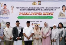 Polda Papua Barat Gelar Shalat Iduladha dan Distribusi Daging Qurban