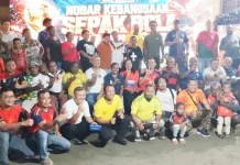 Pangdam XVIII/Kasuari Nobar Piala Dunia di Kampung Piala Dunia Fanimo