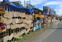 UMKM Noken Papua Raup Peluang Ekonomi dari Pesparawi Nasional XIV di UNIPA Amban
