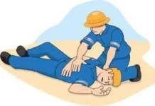 Langkah Pertama Menolong Orang Pingsan
