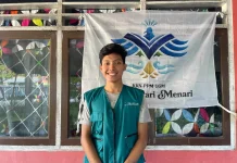 KKN UGM Hadirkan Inovasi Perahu Bermesin dan Program Pendidikan di Manokwari