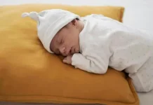Penjelasannya tentang usia Berapa Bayi Mulai Tidur Sepanjang Malam?