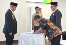 Putu Suratna Rangkap Pj Sekda dan Plt Inspektur Teluk Bintuni Resmi