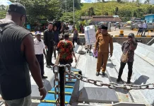 Wabup Teluk Bintuni Lepas Kepulangan Kontingen Pesparani Fakfak-Kaimana