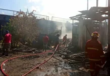 Mess Karyawan Toko Sulindah di Manokwari Ludes Terbakar