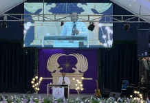 Pdt. Hugo Warpur: Kekudusan Mendatangkan Hadirat Tuhan