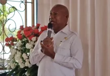 Gubernur Mandacan Serahkan Bantuan dan Pantau Keamanan Papua Barat