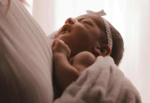 Ketahui Penyebab Bayi Cegukan hingga Cara Mengatasinya