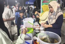 Puncak HUT RI di Bintuni Bawa Berkah, UMKM Raup Jutaan Rupiah