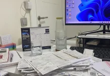 Ini Lima Cara Murah Bikin Meja Kerja Lebih Nyaman