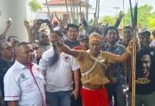 Yosias Saroy Awali Pendaftaran Ketua KONI Papua Barat