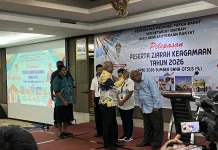 Gubernur Papua Barat Lepas 210 Peserta Ziarah Keagamaan ke Tanah Suci