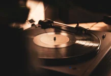 Mendengarkan Musik Bisa Meredakan Stres Ini Faktanya.