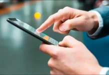Layar HP Bergaris, Jangan Panik