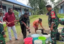 Peduli Kekeringan, Kodim 1801 Manokwari Salurkan Air Bersih