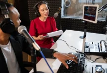 Peran Krusial Operator Radio dalam Menjaga Kelancaran Siaran