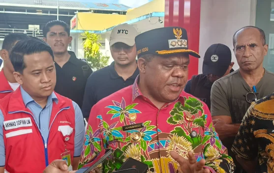 Bupati Manokwari Ingatkan Warga Tidak Timbun BBM dan Gunakan Jalur Resmi