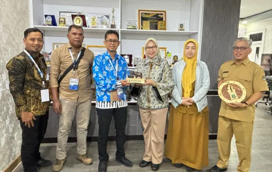 Jejak Sunyi Pengabdian Sitti Ma’ani Nina Sosok Kartini di Birokrasi Banten