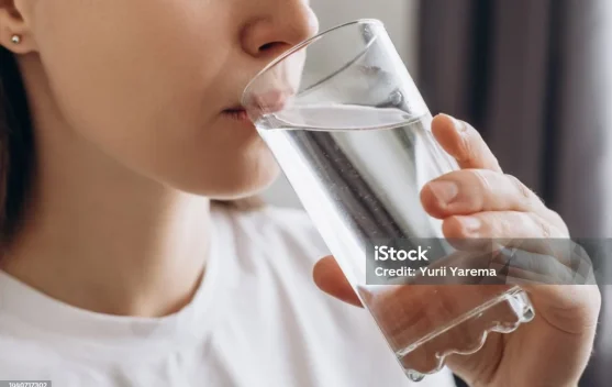 Bangun Pagi Lebih Sehat dengan Membiasakan Minum Air Putih