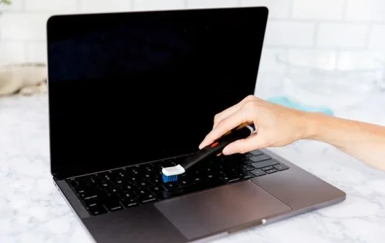 Jangan Dianggap Sepele, Kebiasaan Ini Bikin Laptop Cepat Rusak