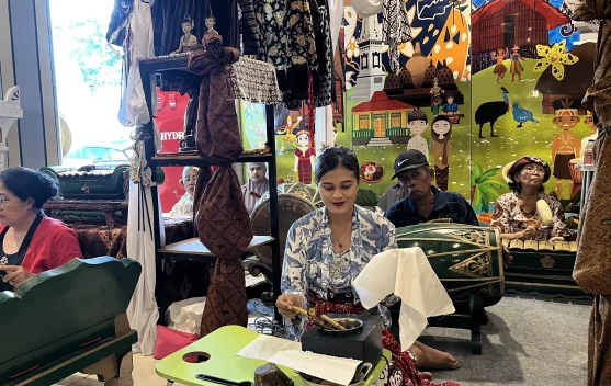 Stand Yogyakarta Tampilkan Gamelan Batik dan Kuliner Tradisional